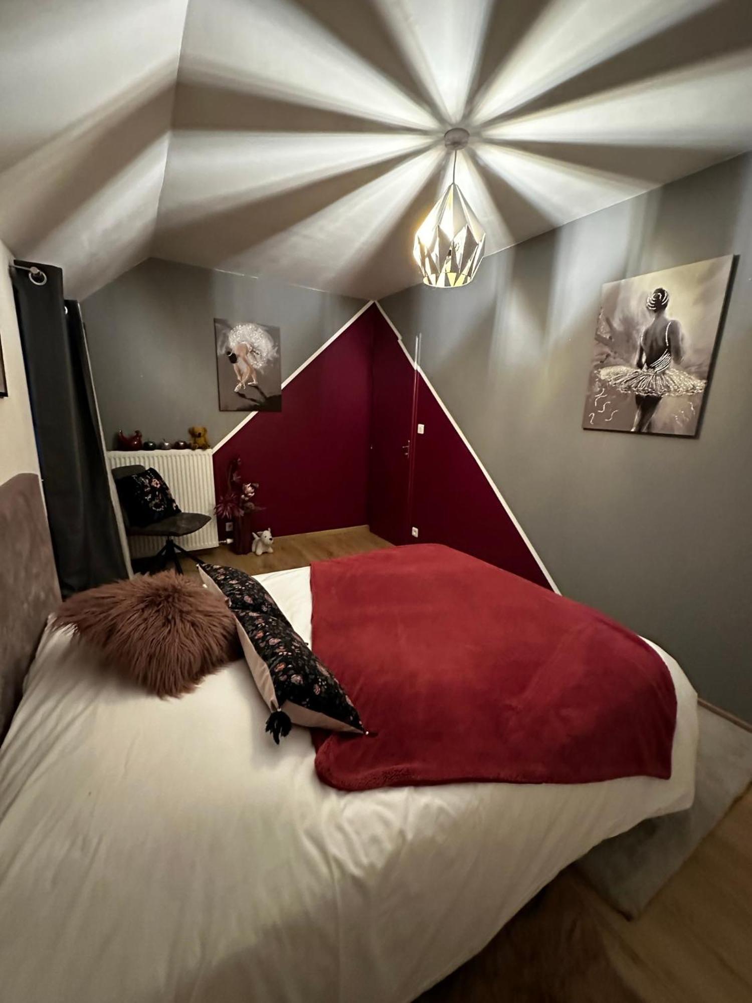 Les Temps Heureux Exclusivement Familles Villa Quimper Luaran gambar